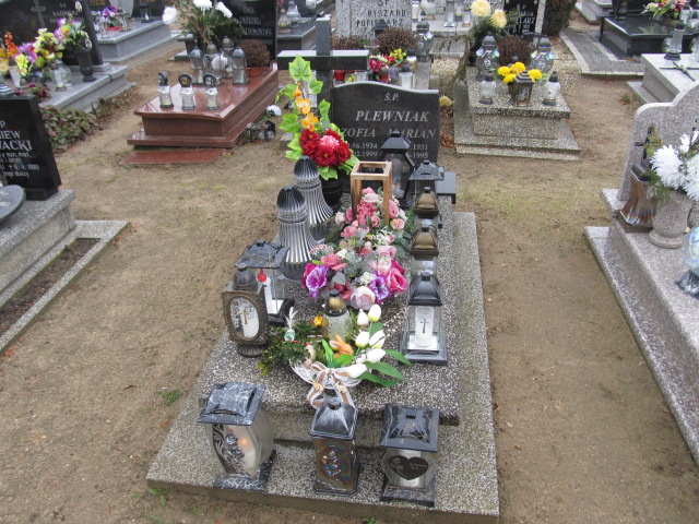 Grób Marian Plewniak