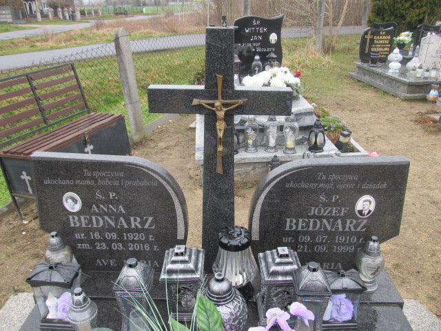 Grób Józef Bednarz